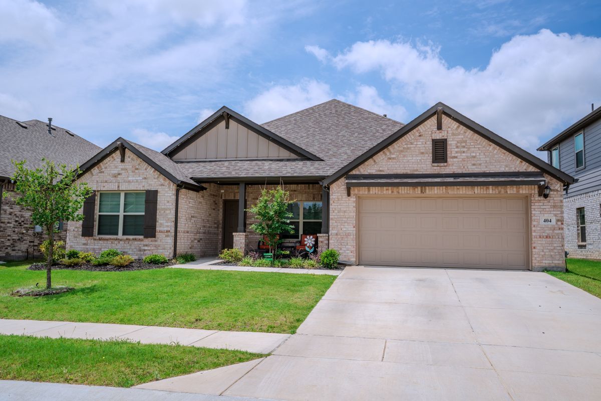 Building Photo - 404 Eaton Dr