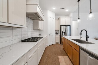 Building Photo - 20710 Via Giulia Ct