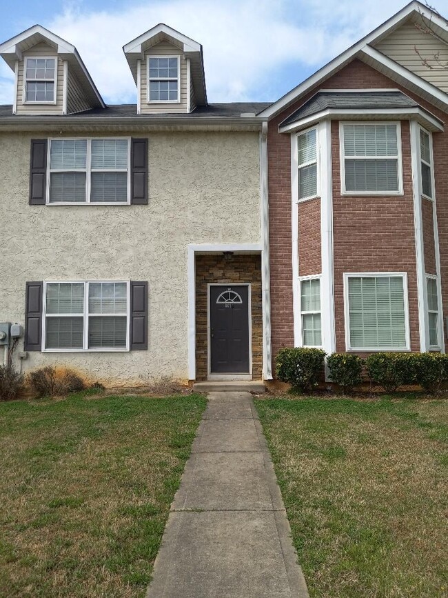 Building Photo - 8651 Thomas Rd