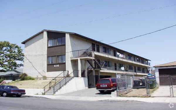 Primary Photo - Bayside Apartments