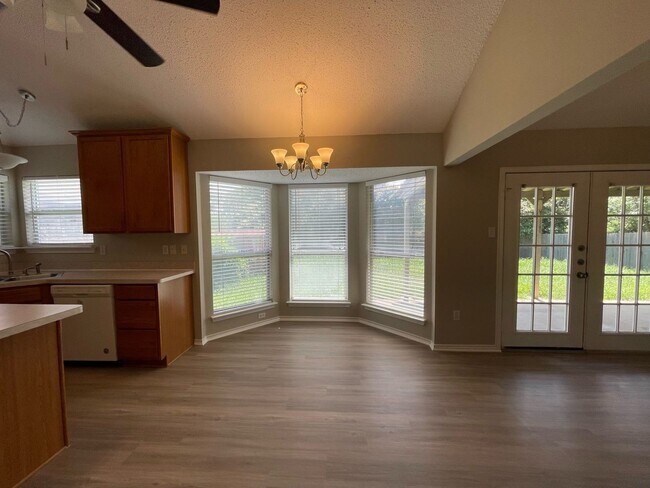Foto del edificio - 1605 Watson Dr, Mansfield TX 76063