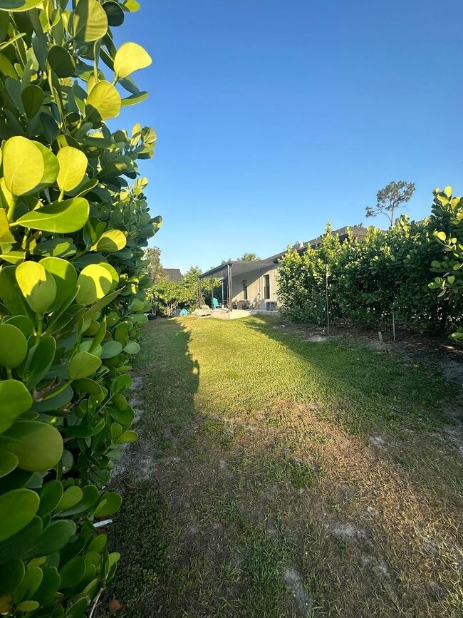 Building Photo - NOW AVAILABLE - Single Family Home in San ...