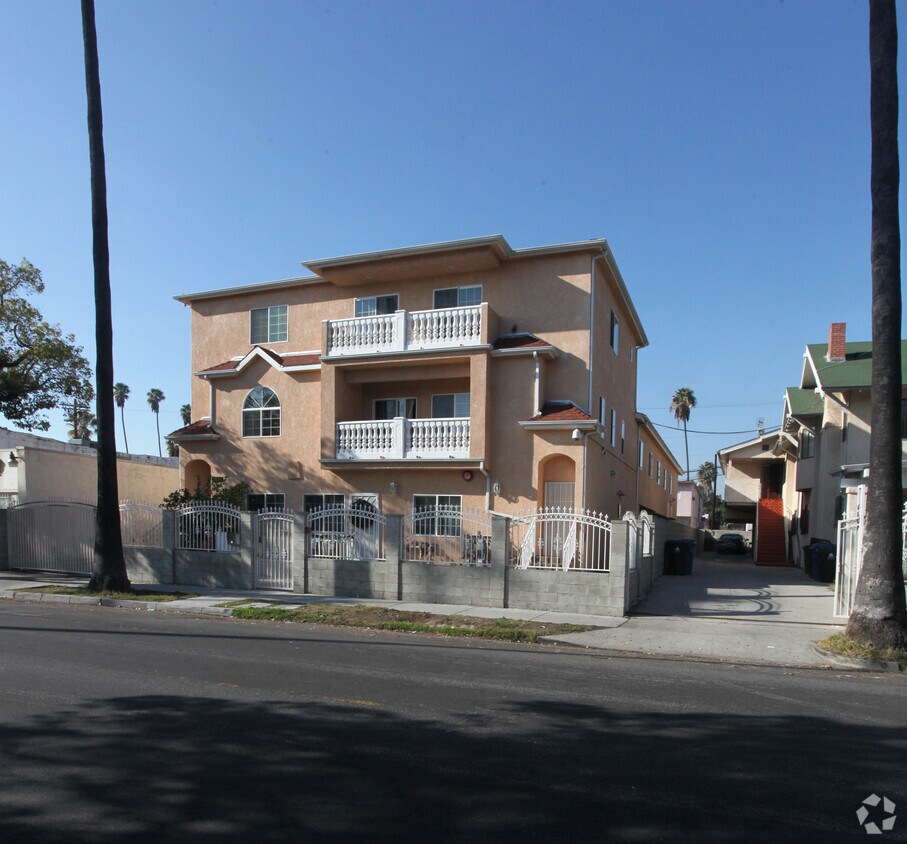 Building Photo - 1515 N Kingsley Dr