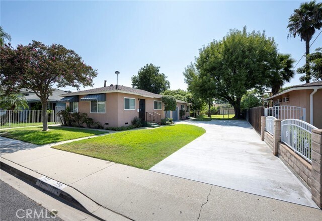 Foto principal - 777 N Currier St