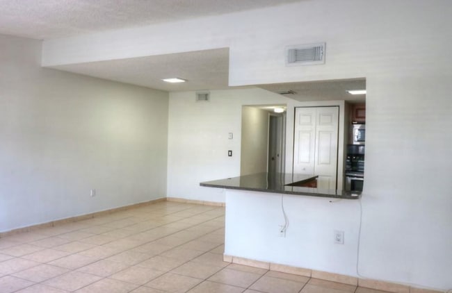 Building Photo - 6866 NW 166th Ter