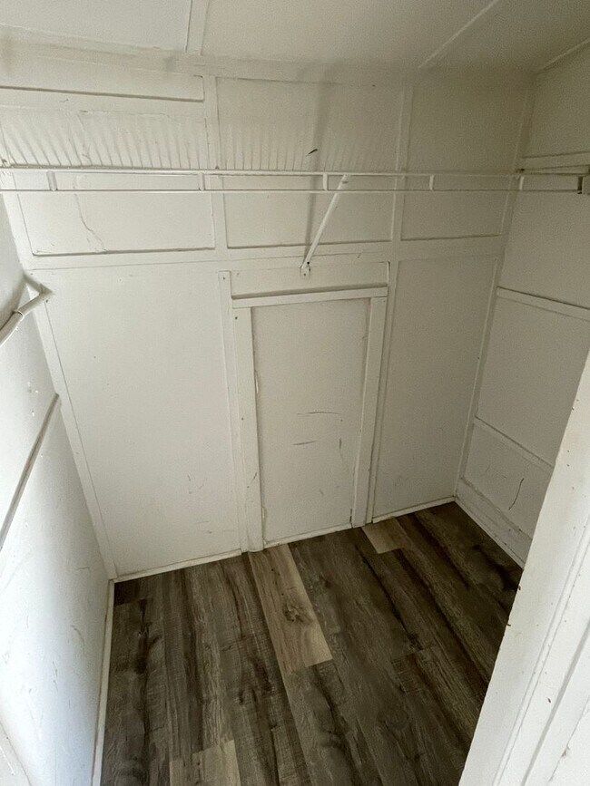 Foto del edificio - 1523 E Washington St