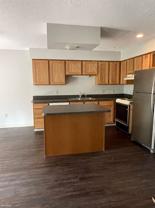 Building Photo - 2 br, 2.5 bath House - 2345 Darwin Ln