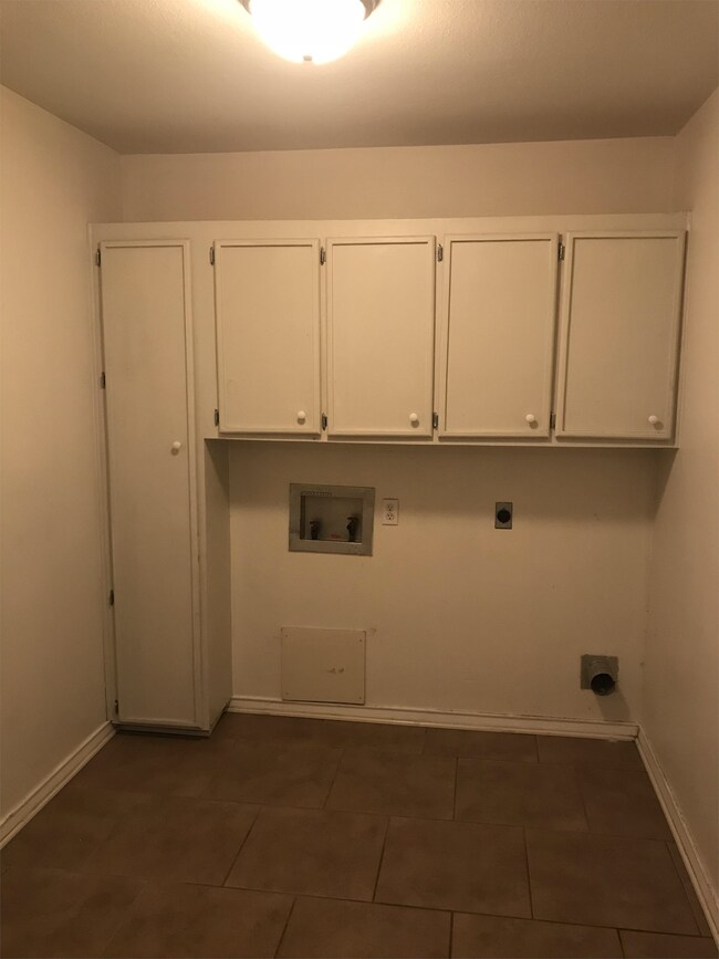 Foto del edificio - 113 Westchase Dr