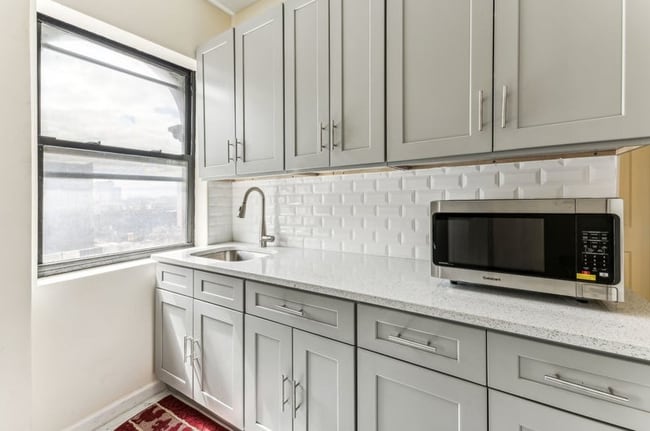 Building Photo - 71-31 169th St