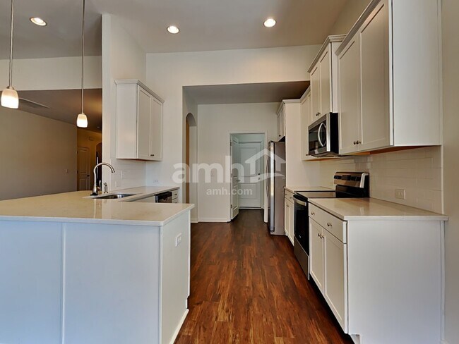 Building Photo - 702 Wistful Way