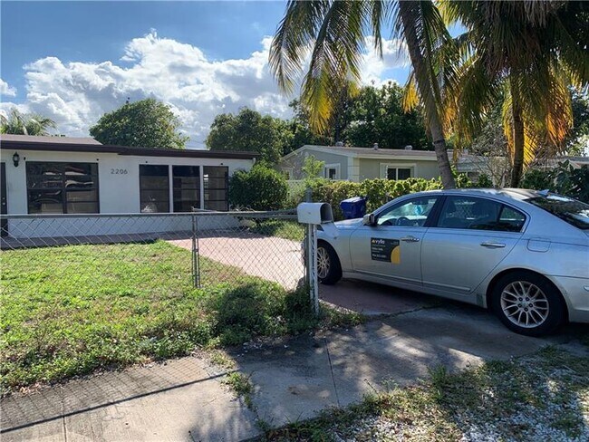Foto del edificio - 2206 SW 5th St