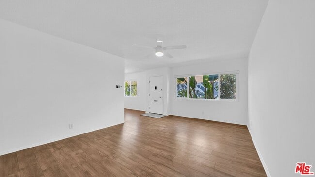 Foto del edificio - 12808 Matteson Ave