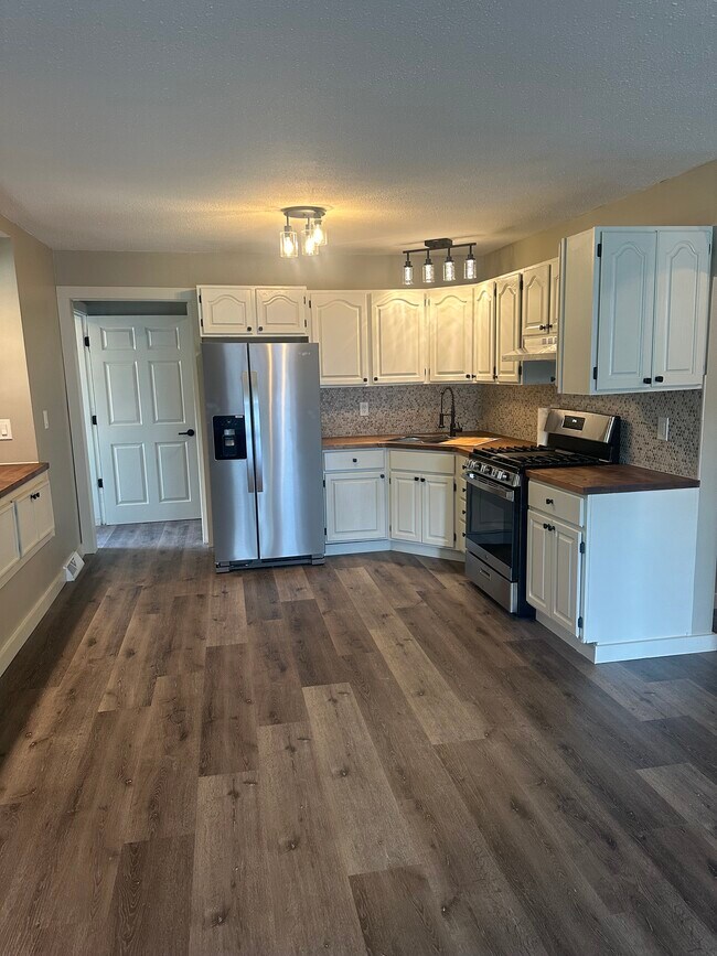 Building Photo - 1126 68th St