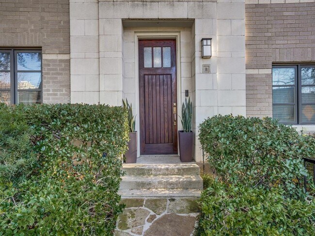 Foto del edificio - 3210 Carlisle St