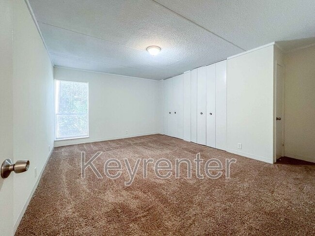 Foto del edificio - 530 Berlin Dr