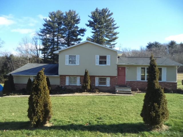 Primary Photo - 15766 Pineview Dr