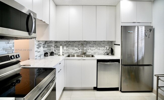 Foto del edificio - 251 Berkley Rd