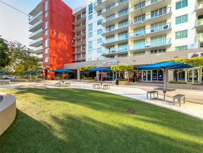 Building Photo - 7825 NW 107th Ave