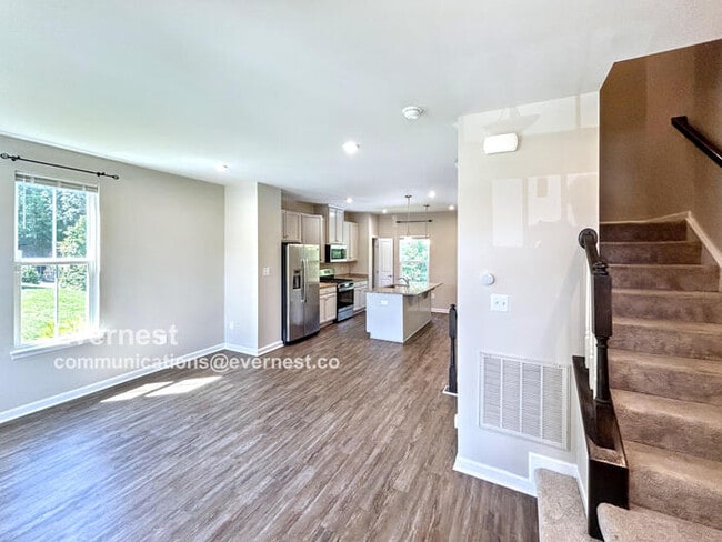Building Photo - 3934 Grove Point Dr