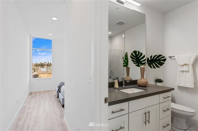Foto del edificio - 3017 SW Charlestown St