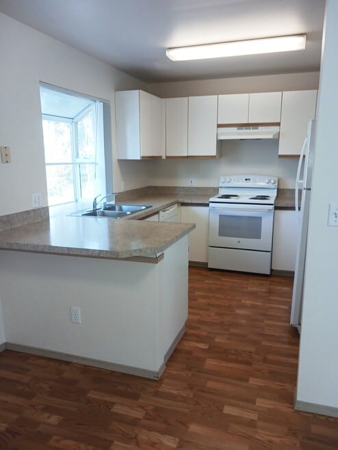 Building Photo - Noble Court Estates