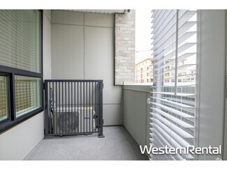 Building Photo - 15738-285 85 Ave
