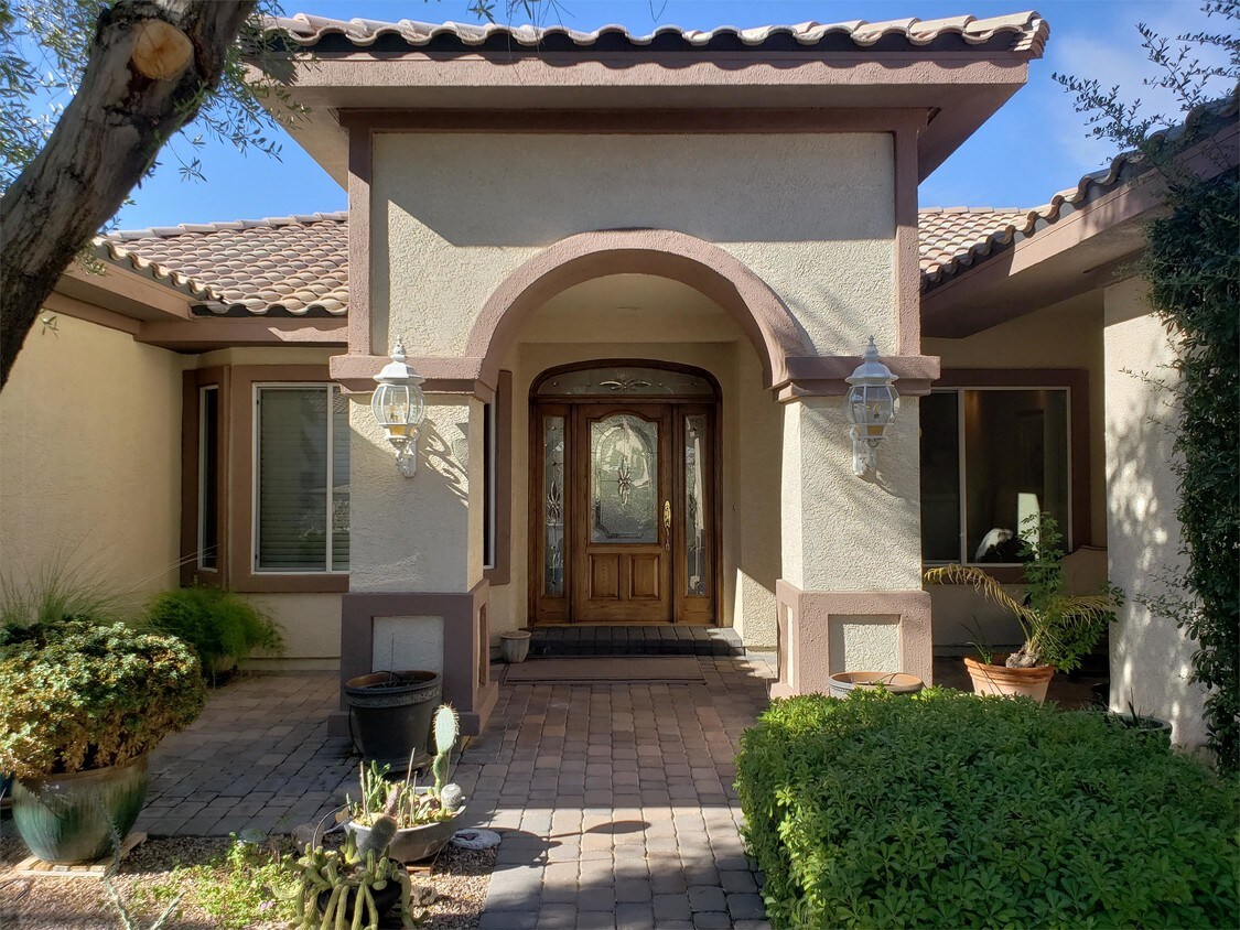 Primary Photo - 961 Rhyolite Terrace