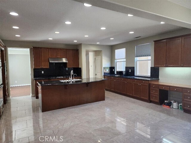 Foto del edificio - 25608 Red Hawk Rd
