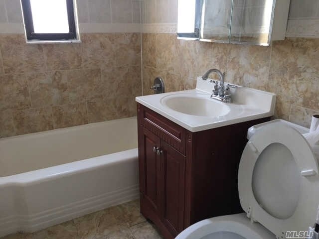 Building Photo - 150-12 26th Ave