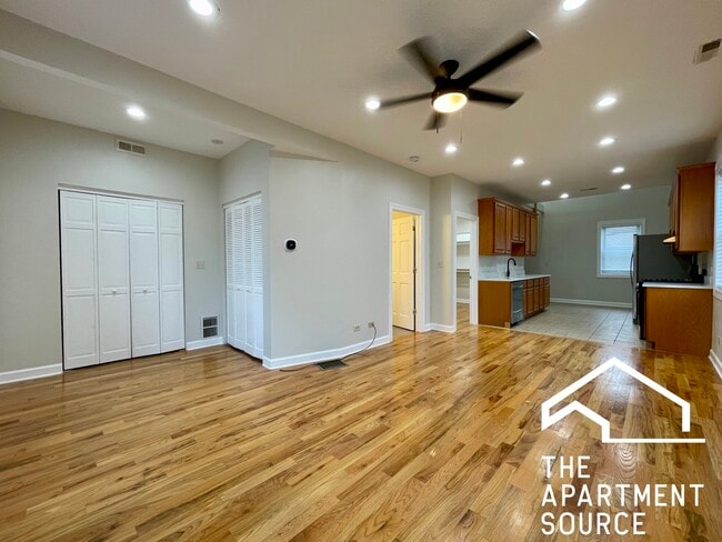 Foto del edificio - 3606 W Cortland St