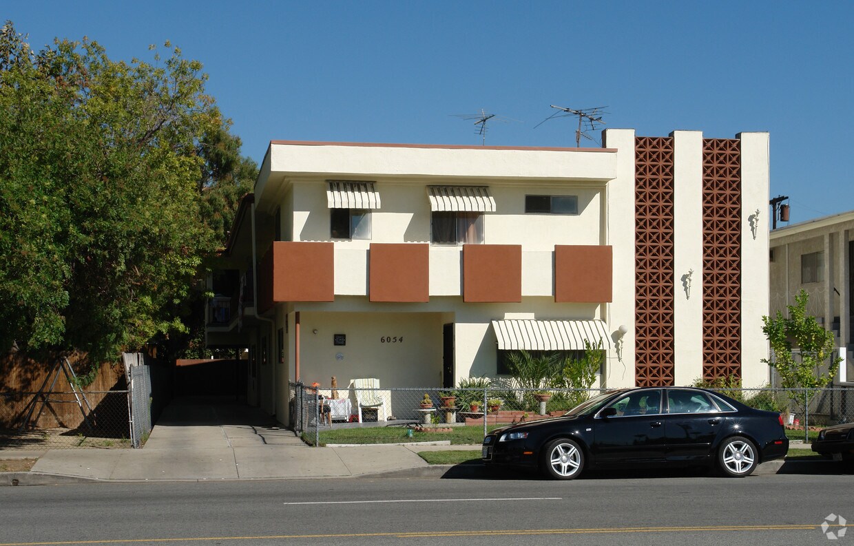 Building Photo - 6054 Coldwater Canyon Ave
