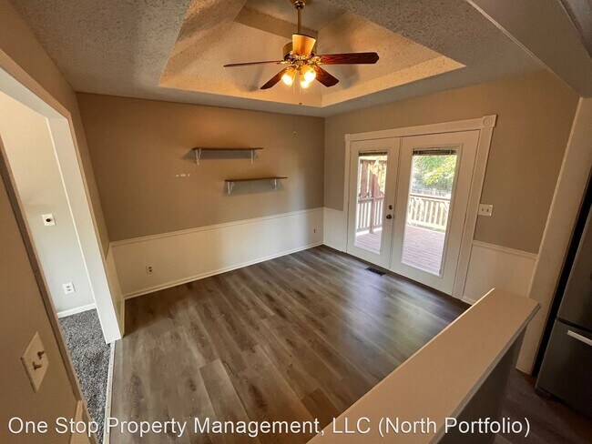 Building Photo - 3 br, 3 bath House - 10103 N Central St