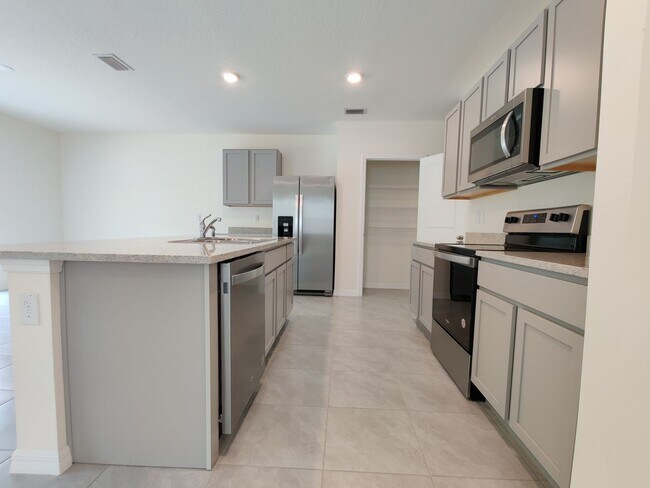 Building Photo - 7527 Cypress Walk Dr New Port Richey, FL 3...