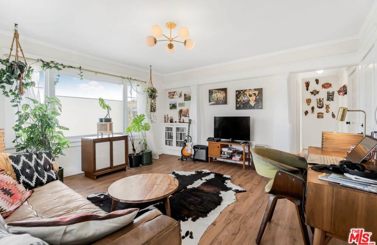 Foto principal - 1725 1/2 N Berendo St