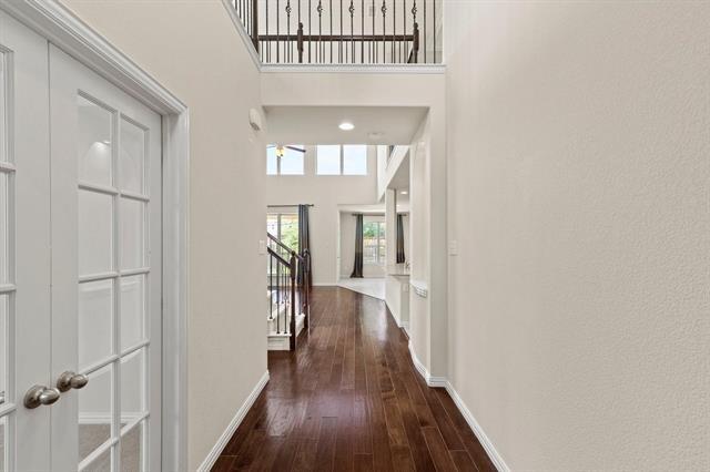 Foto del edificio - 2701 Calmwood Dr