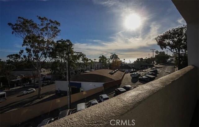 Foto del edificio - 100 Cliff Dr