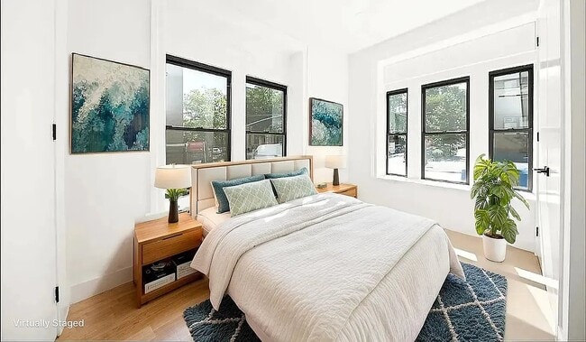 Foto del edificio - 704 Eighth Avenue