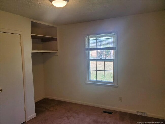 Foto del edificio - 7405 Southgate Rd