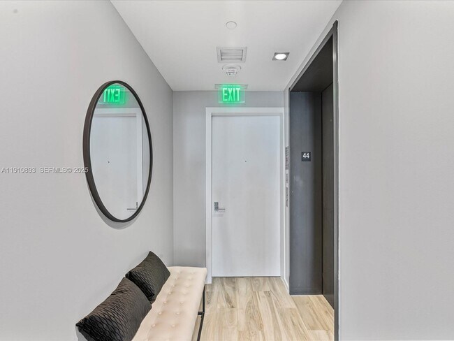 Foto del edificio - 801 S Miami Ave