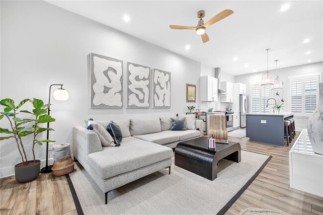 Building Photo - 4465 Dalston Dr