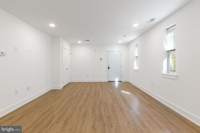 Foto del edificio - 1335 N Marston St