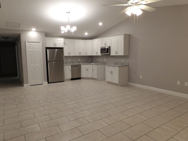 Building Photo - Gorgeous 2 Yrs Old 2 Bedroom 2 Bath 1 Car