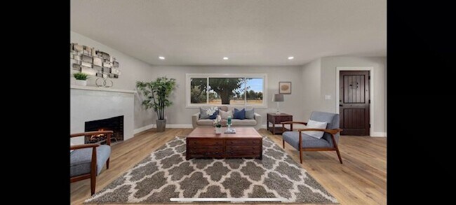 Building Photo - Single Story Home With Acreage
