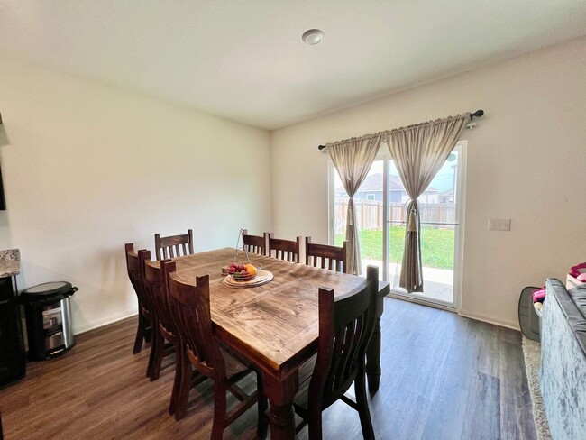 Building Photo - ** Application Received** Beautiful 4 Bedr...