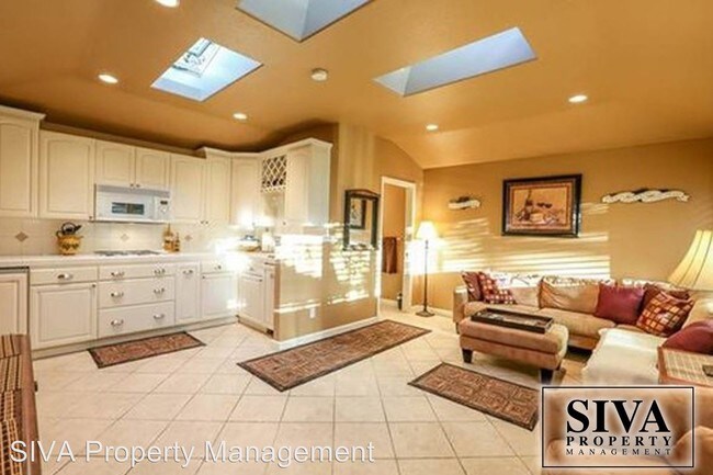 Foto del edificio - Studio, 1 bath House - 1756 McBain Ave