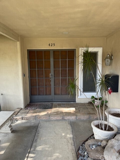 Foto del edificio - 425 Hillcrest Ave