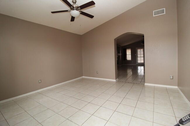Building Photo - 14032 Lago Seco Dr