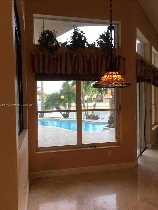 Foto del edificio - 18580 SW 44th St