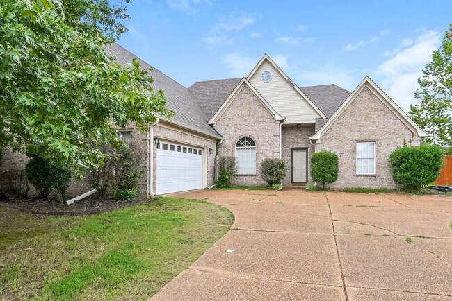 Building Photo - 5583 Sugarberry Ln