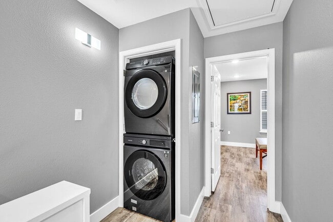 Photo - TDY, Cruisers Welcome! Apartment